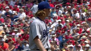 LAD@WSH: Greinke picks off Taylor from first base