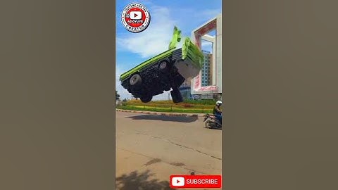 Truk oleng bus telolet berubah bentuk jadi robot #ai #adoyuyee #transformers