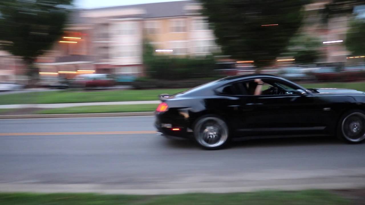 2016 Mustang LOUD EXHAUST!!! REV!! - YouTube