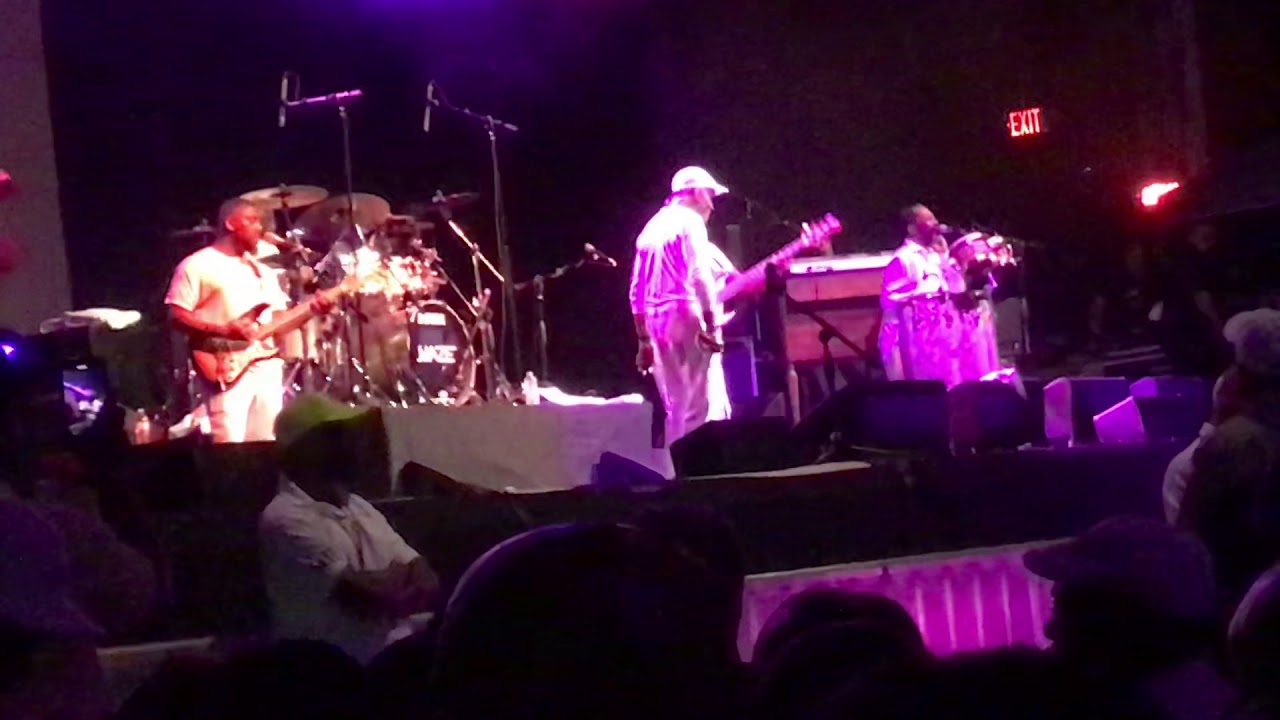 Frankie Beverly and maze happy feelings live in Brooklyn YouTube