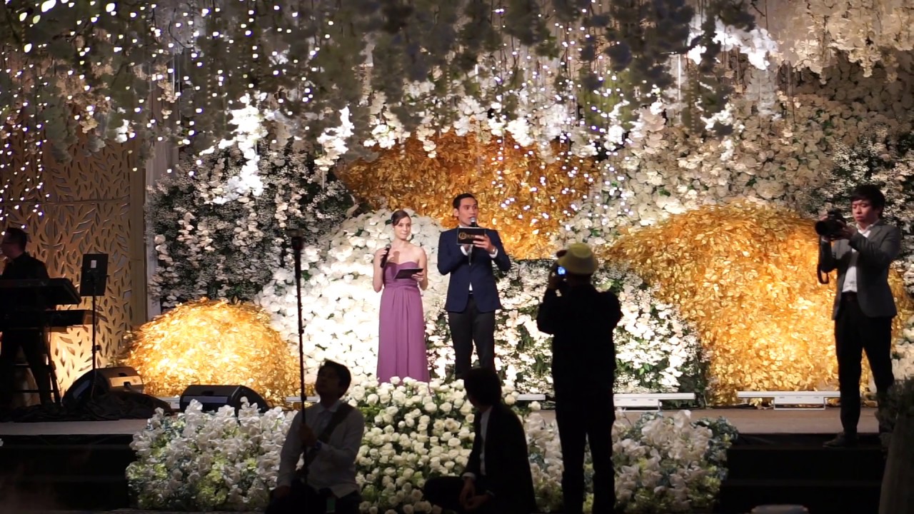 MC Arnold & MC Rachel Opening ( Mandarin and Bahasa Indonesia )