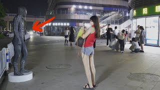 【194】男生衣服穿得好 妹子就会跟你跑.Venom Spiderman funny prank in China.