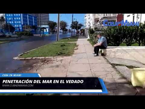 Parte de La Habana parece Venecia, inundaciones en el Malecón de La Habana