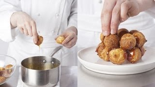 Technique de cuisine : coller des choux avec du caramel