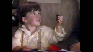 1989 Nabisco Oreo Cookies Whos that kid with the Oreo cookie TV Commercial