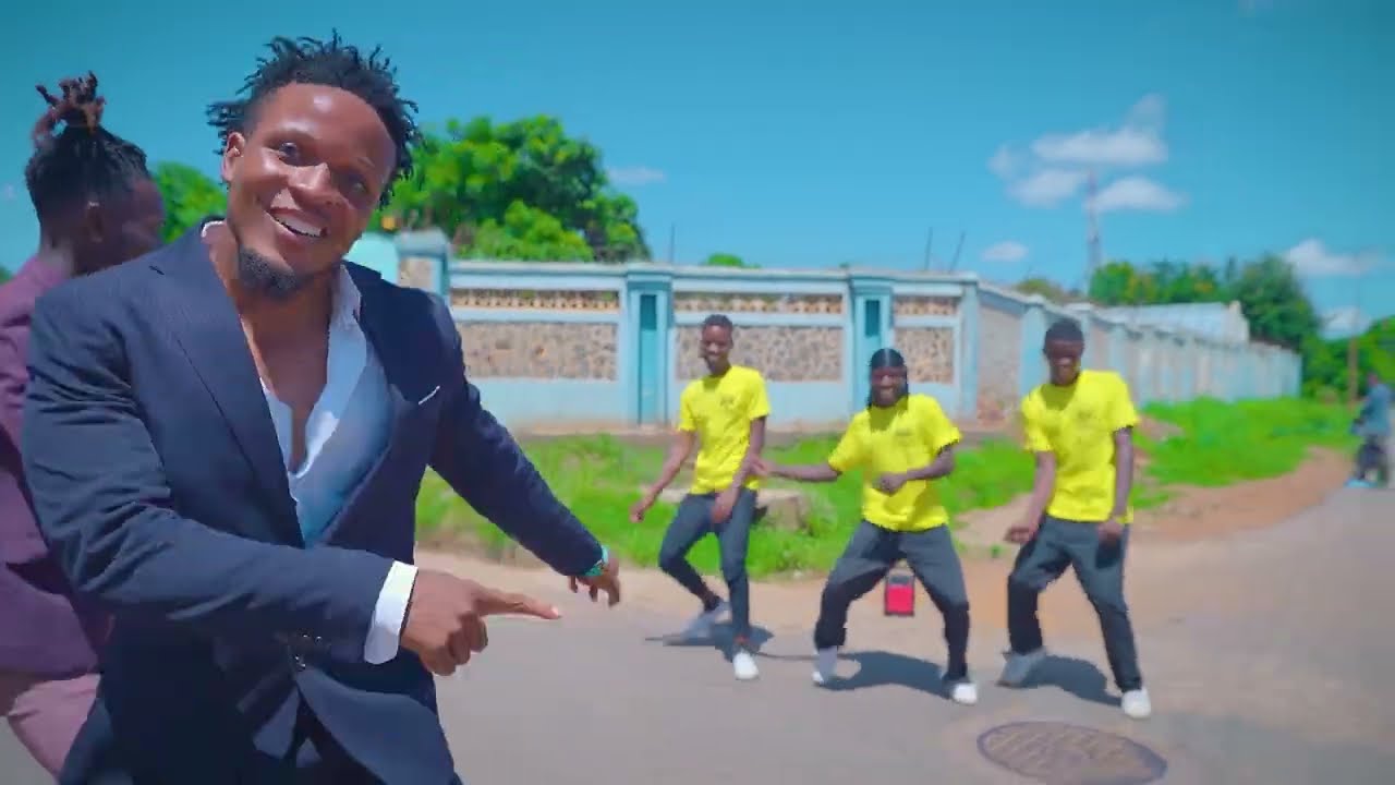 Henry Masamba   AKAMBEKO feat Shammah Vocals x Madela Official Dance Video