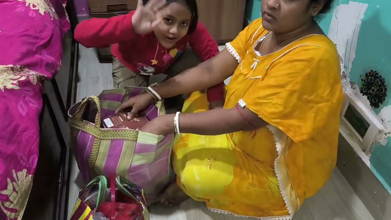  ব্যাগ ভর্তি জিনিস নিয়ে বসেছি আপনাদের দেখাতে #dailyvlog #housewifelife 