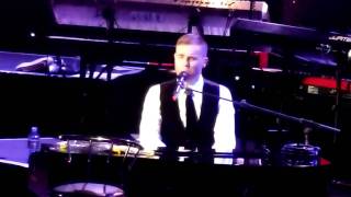 Video thumbnail of "Gary Barlow - Take That Piano Medley @ Royal Albert Hall, Tuesday 6th December 2011"