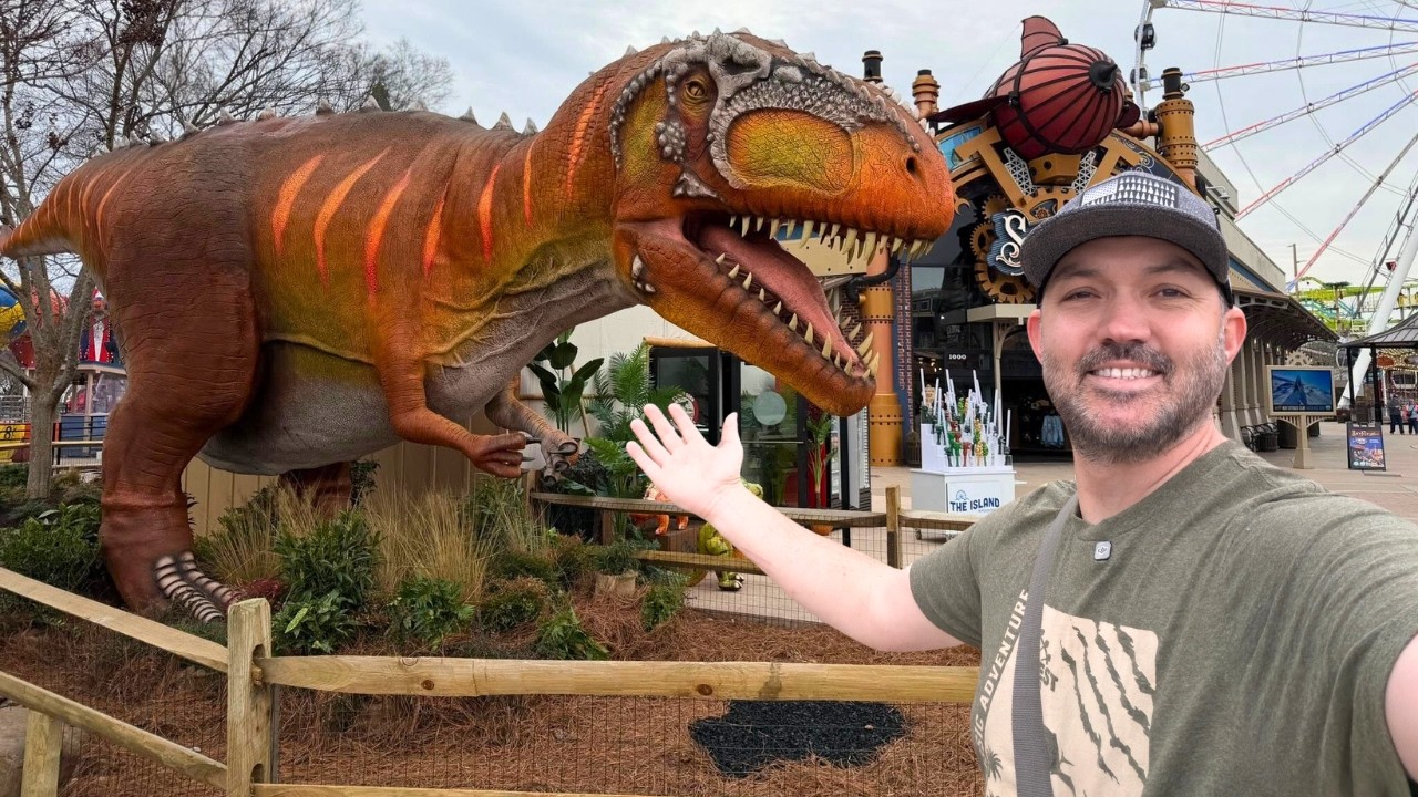 FREE Jurassic Adventure at The Island in Pigeon Forge | NEW Dinosaurs & Fountain Show!