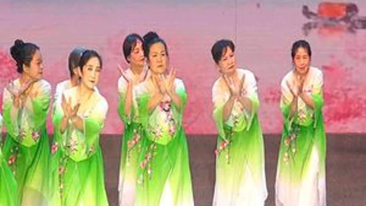 辽疆同心漾水韵 兵团气舞绘江南 #戈壁明珠石河子 #热点