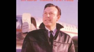 Jim Reeves - I Was Just Walkin Out The Door