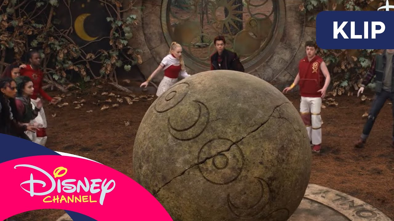 🔑 Klucz do bramy | Zombies | Disney Channel Polska