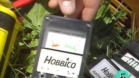 5- Build/Fly RC plane - Field Box.mpg