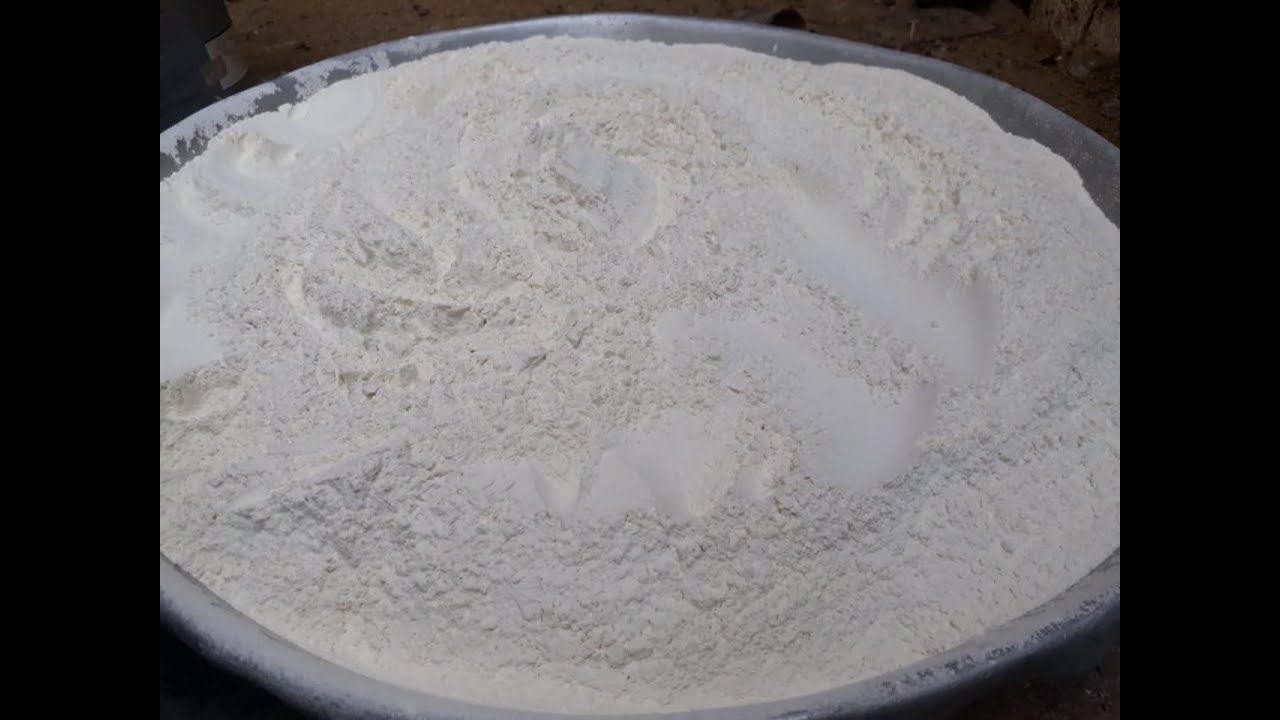 تخزين الدقيق بطريقة صحيحة سنة كاملة من غير مايبوظ ولا يتصاب بحشرات والسر في مكون بسيط في البيت