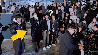A Real Singer Hiding Behind Audience Suddenly Joins Piano Stage And Sings Unbelievable High Notes by Daily Busking 155,988 views 4 months ago 4 minutes, 2 seconds