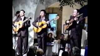 -LOS TRES REYES --Mis Flores Negras- chords