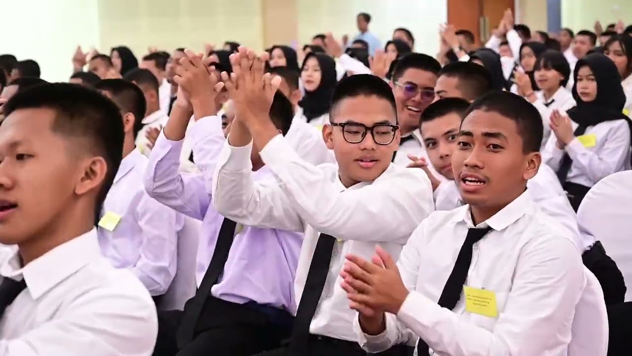 Sidang Senat Terbuka Pelantikan Mahasiswa Baru TA 2025/2026 PEM Akamigas