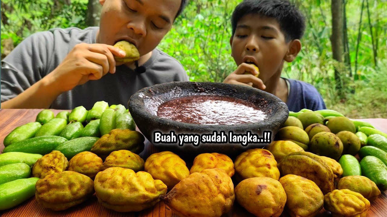 Rujak buah namnam + belimbing wuluh + buah pala, Segeerrr kacida