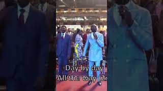 We go dey hail your name HIGH PRAISE DANCE #youtubeshorts #globalsong #viralpraise #highpraise