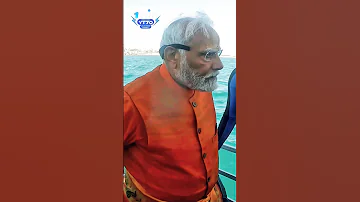 Ye bandhan to pyar ka bandhan h / paani ke andar dikhe PM Modi #shorts #pmmodi #viral #trending