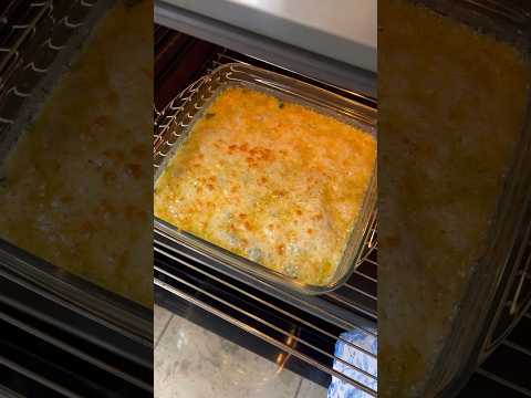Сливочный шпинат с сыром. Оно очень вкусно. Рекомендую приготовить