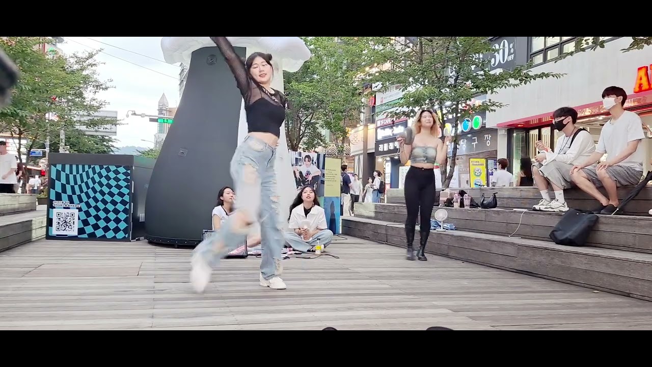 Sulan(설란)댄스팀#정다정#쉐이킷#230716#신촌버스킹 - YouTube
