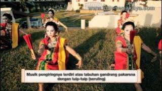 Tari Kipas Pakarena