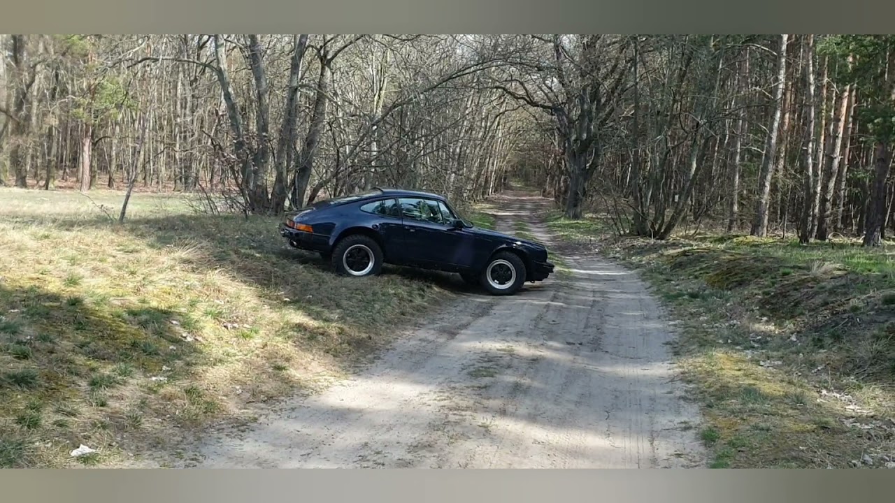 Porsche 911 Safari turnaround