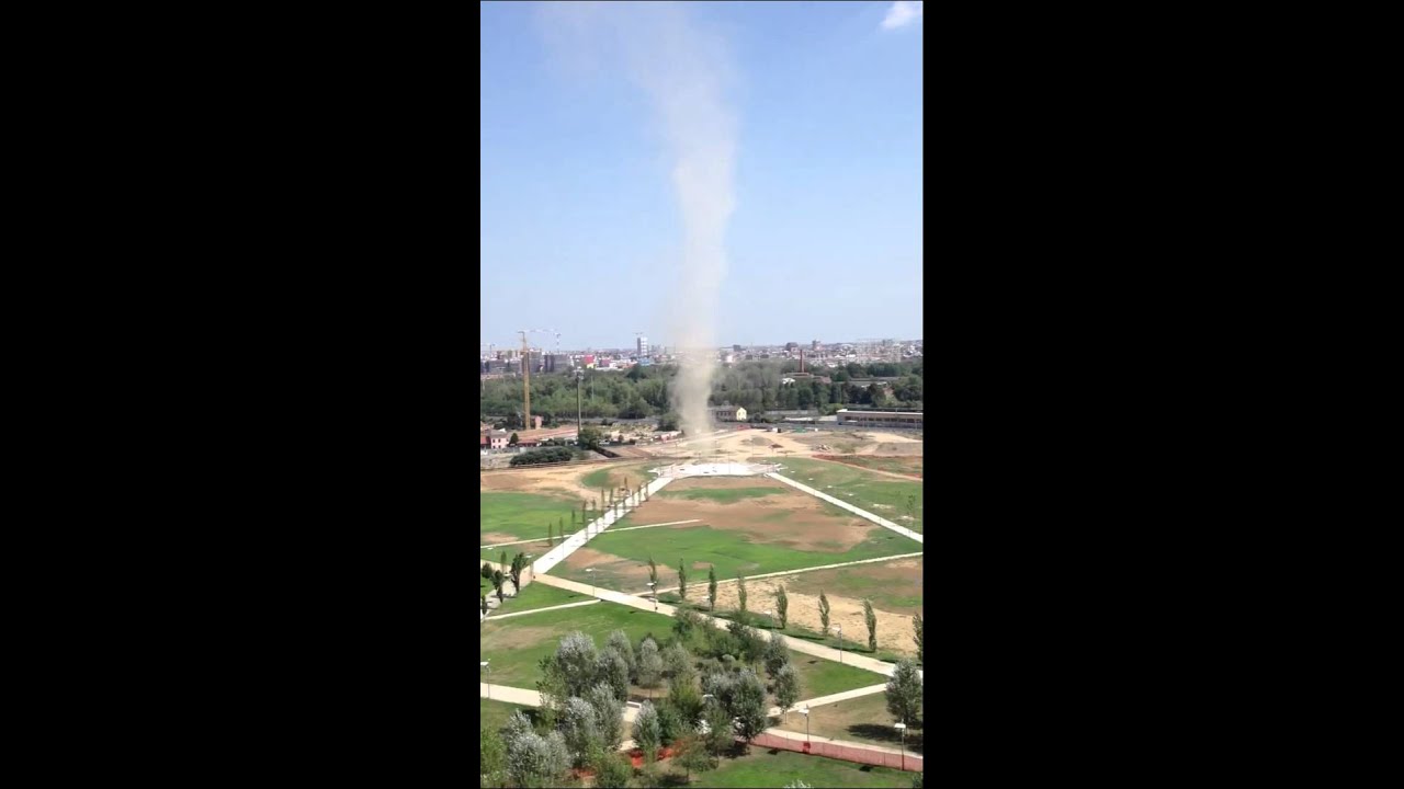 Tromba d'aria a Milano YouTube Tromba d'aria a Milano YouTube