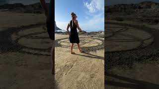 Unleashing Creativity and Joy: Create a Beach Mandala Simply with a Stick and String #mandala #beach