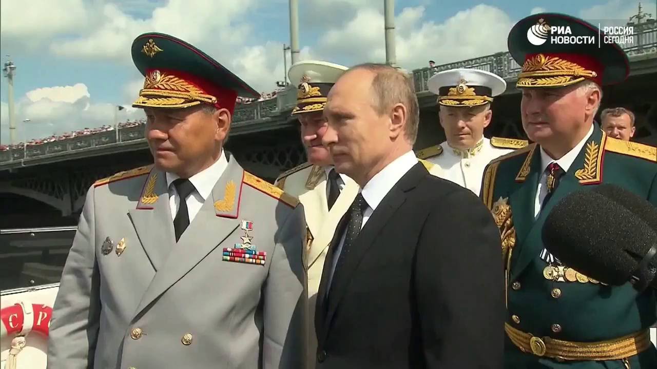 Видео в стиле ретро: День ВМФ в Санкт-Петербурге, 2016