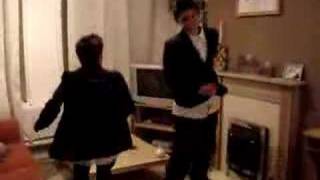 Junior E Benjamim Dancando