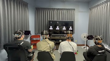 A Simultaneous SSVEP Decoding of Four Subjects Using a Cost-efficient EEG Hyperscanning Platform