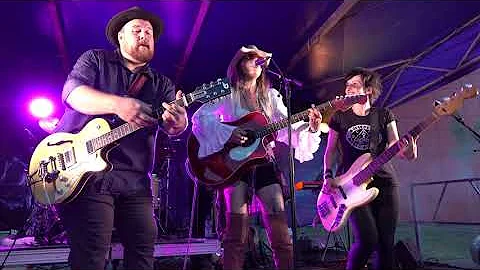 Linda Jacob and The Rods  Erase The Track Live @ L...