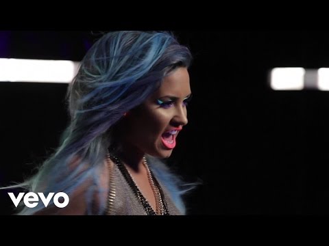 Demi Lovato - Neon Lights - Behind the Scenes