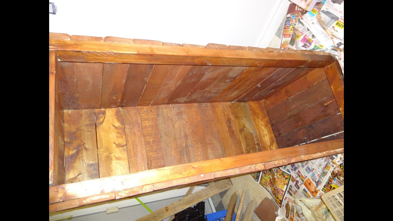Making a wooden blanket box out of pallets and adding some ...