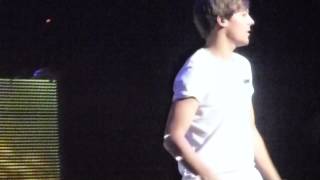 One Direction Up All Night Ft Lauderdale 7/1 Louis being sassy