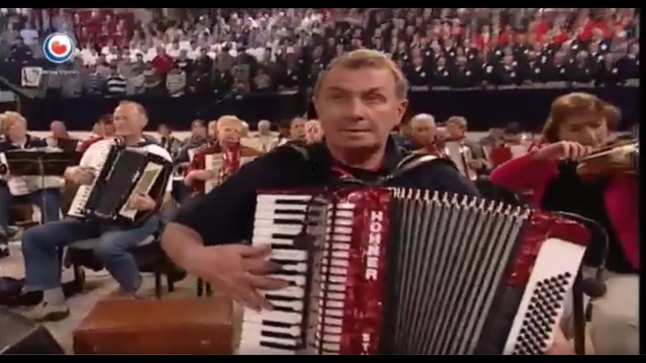 Shanty Koren in Thialf; It is five o''clock in the morning; Fries om útens; De Friezen sjonge