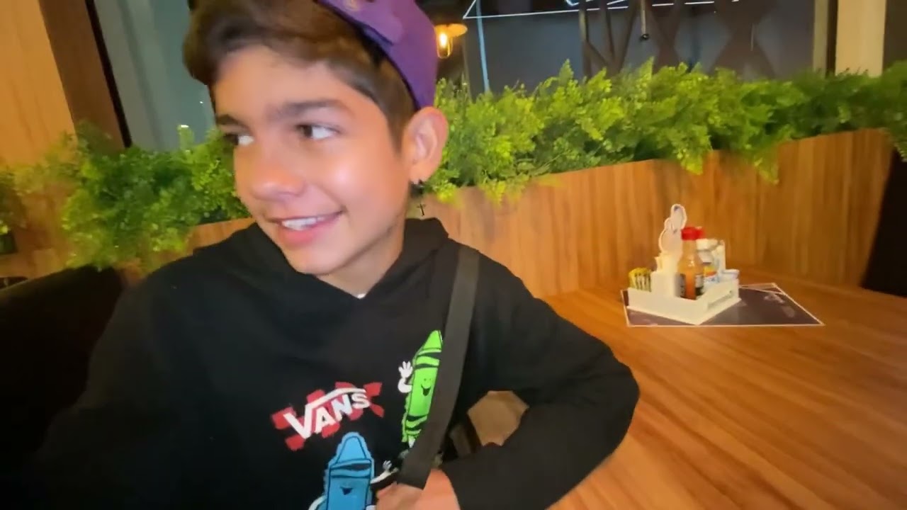 A SARA ESTÁ QUERENDO NAMORAR COMIGO oque eu faço agora?