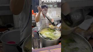 Caldo de gallina con garbanzos y arroz en CDMX #caldos #gallina #foodie #viral #parati
