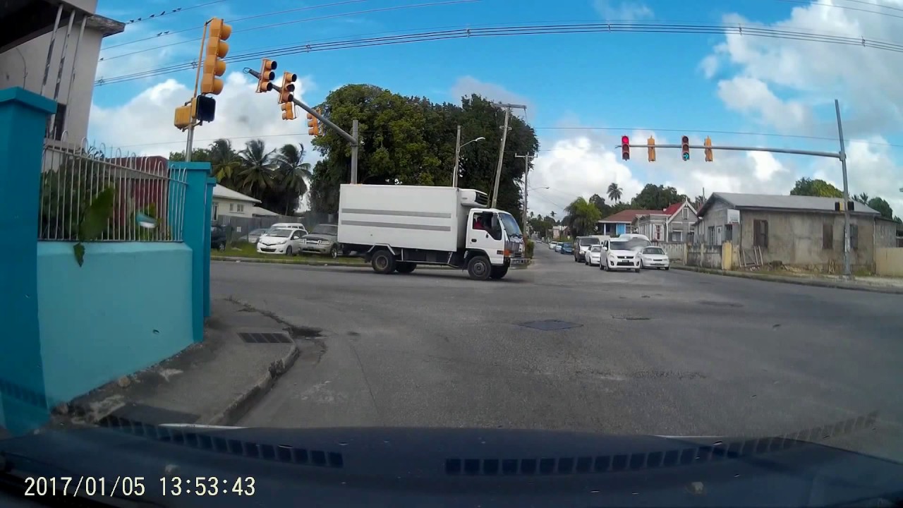 Truck Runs Red Light - YouTube