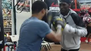 Famous Robert Easter jr on mitts staying in shape | Esnews boxing Wealth