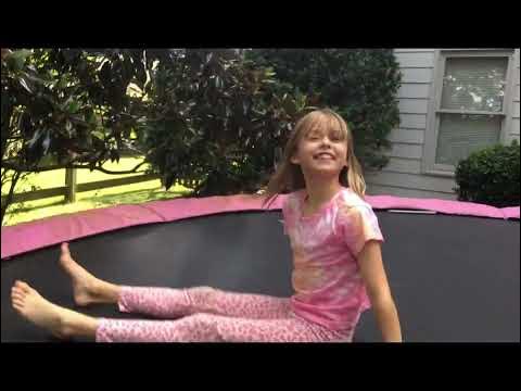 Add on the trampoline ! With my cousin! - YouTube