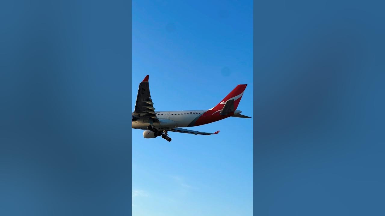 qantas-airbus-a330-200-from-brisbane-to-los-angeles-3-04-2024-5-08pm