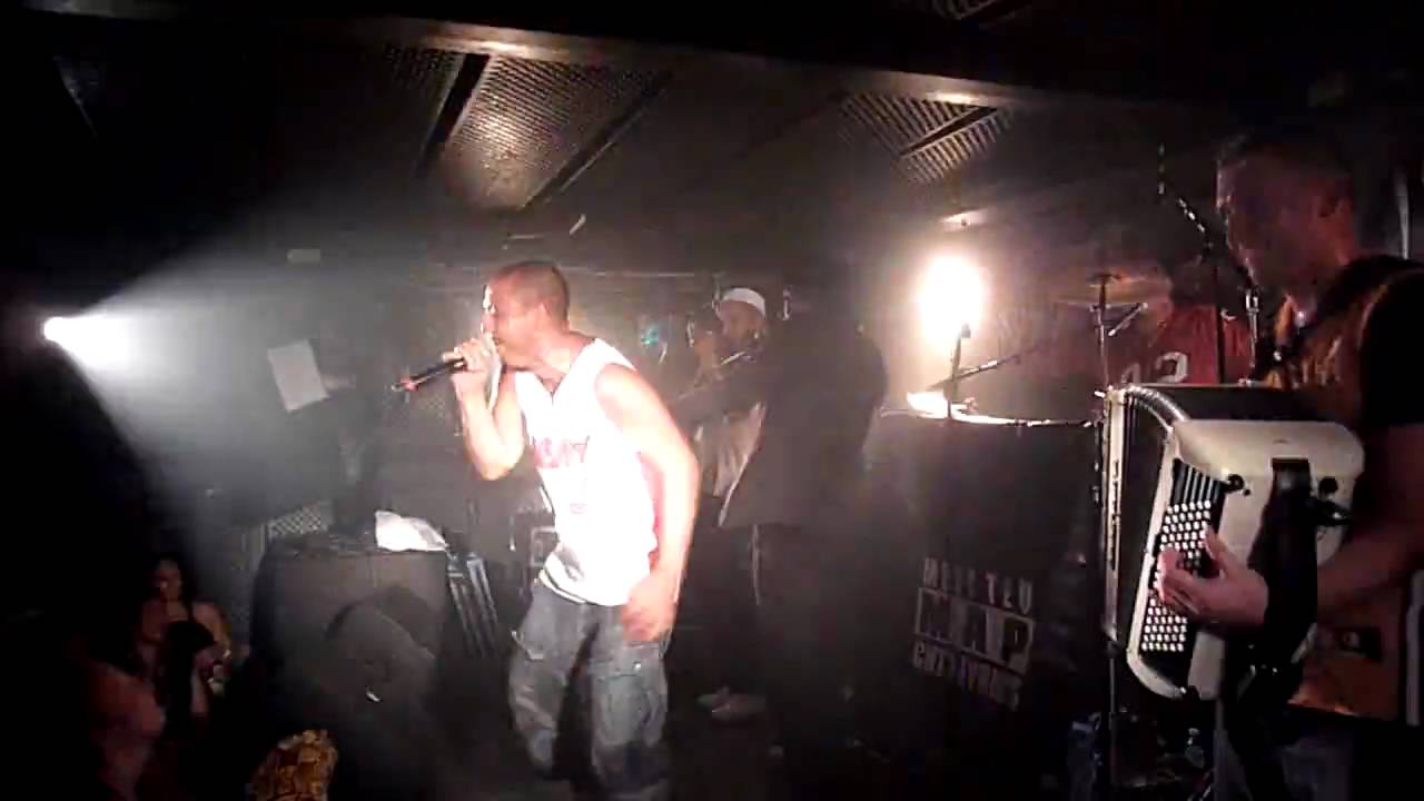 MAP -Profession Saltimbanque (suite) & Debout La D'Dans - au Batofar