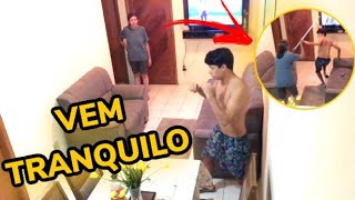 Brigando Com O Invisível Trolei Minha Mãe Apanhei.