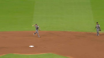 ARI@MIA: Ahmed scoops up a line drive for a nice out