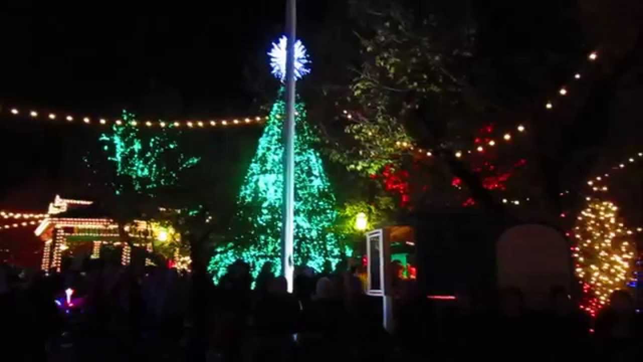silver-dollar-city-christmas-parade-and-train-ride-november-7-8-2014