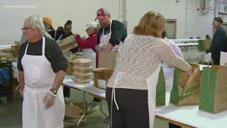 Community Tables Hold 33rd Annual Thanksgiving Feast