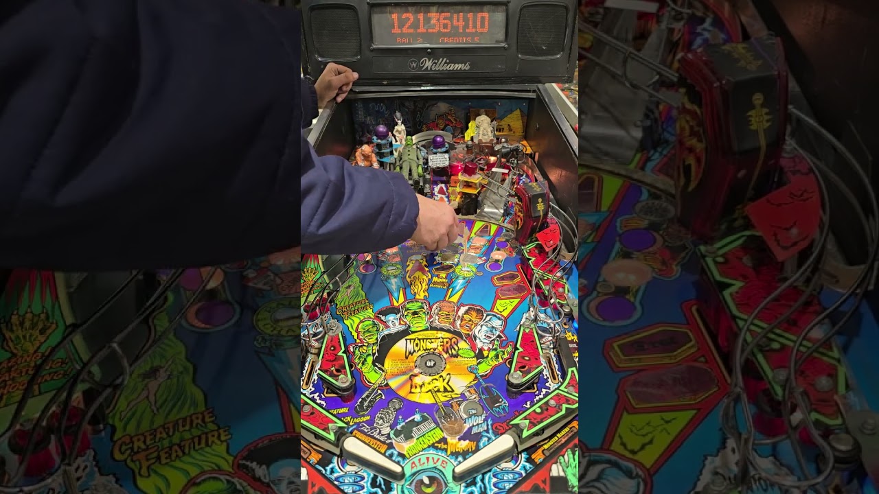 MONSTER BASH WILLIAMS REVIEW CRITIQUE PINBALL MACHINE FLIPPER (P2278) 